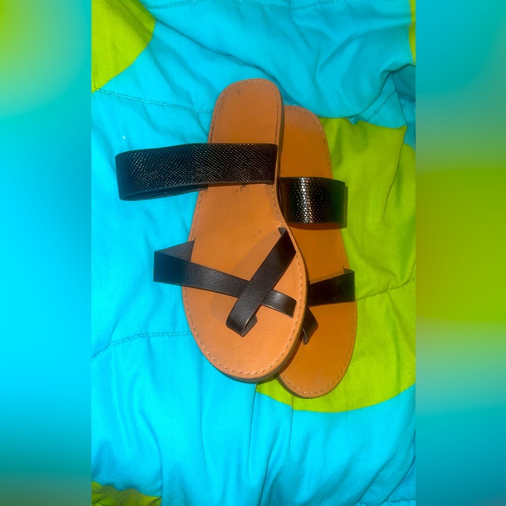 Straps black sandles